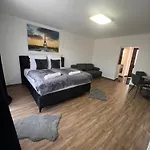 Lux Business